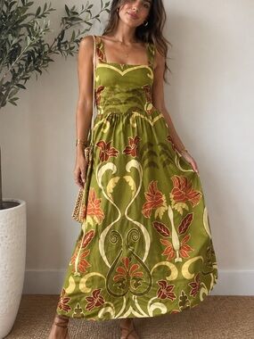 Zara NWOT Green Floral Midi Dress Boho Chic Summer Vacation Resort Size M